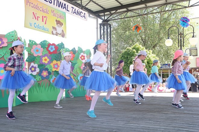 VI Przedszkolny Festiwal Tańca [19.05.2017] - zdjęcie #122 - eOstroleka.pl