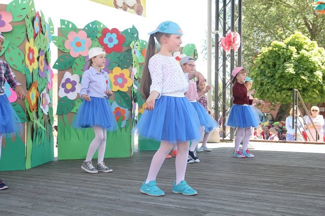 VI Przedszkolny Festiwal Tańca [19.05.2017] - zdjęcie #138 - eOstroleka.pl