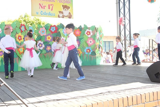 VI Przedszkolny Festiwal Tańca [19.05.2017] - zdjęcie #137 - eOstroleka.pl
