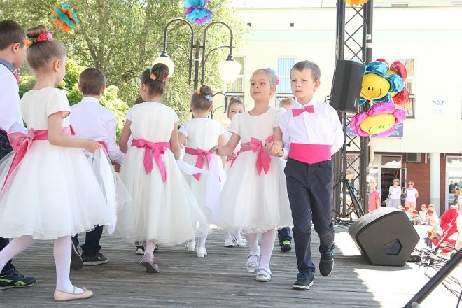 VI Przedszkolny Festiwal Tańca [19.05.2017] - zdjęcie #146 - eOstroleka.pl