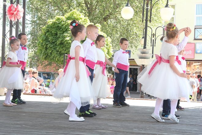 VI Przedszkolny Festiwal Tańca [19.05.2017] - zdjęcie #158 - eOstroleka.pl