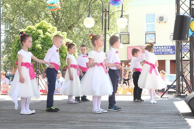 VI Przedszkolny Festiwal Tańca [19.05.2017] - zdjęcie #200 - eOstroleka.pl