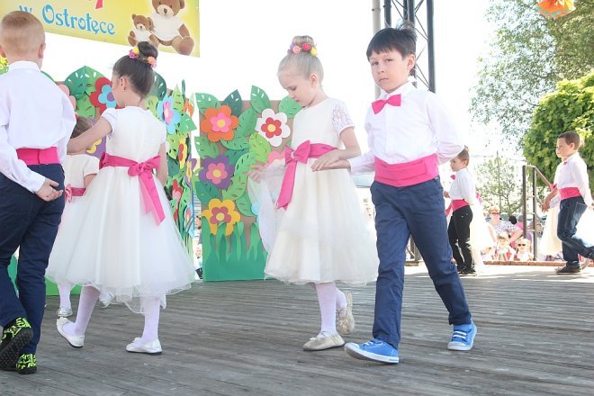 VI Przedszkolny Festiwal Tańca [19.05.2017] - zdjęcie #201 - eOstroleka.pl