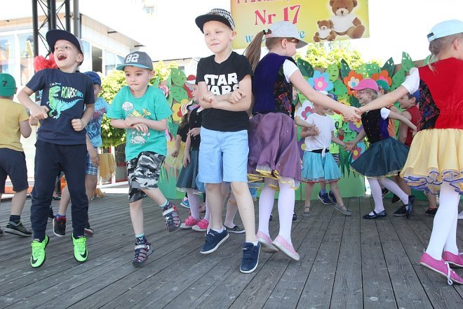 VI Przedszkolny Festiwal Tańca [19.05.2017] - zdjęcie #240 - eOstroleka.pl