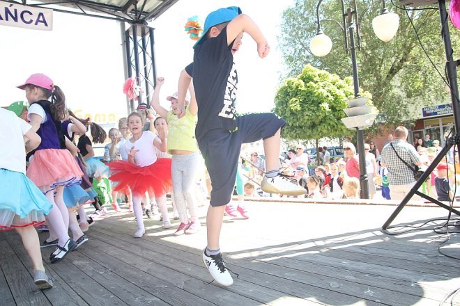 VI Przedszkolny Festiwal Tańca [19.05.2017] - zdjęcie #244 - eOstroleka.pl