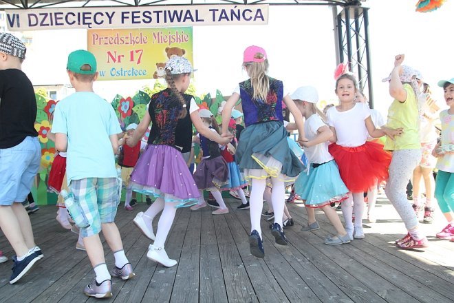 VI Przedszkolny Festiwal Tańca [19.05.2017] - zdjęcie #246 - eOstroleka.pl