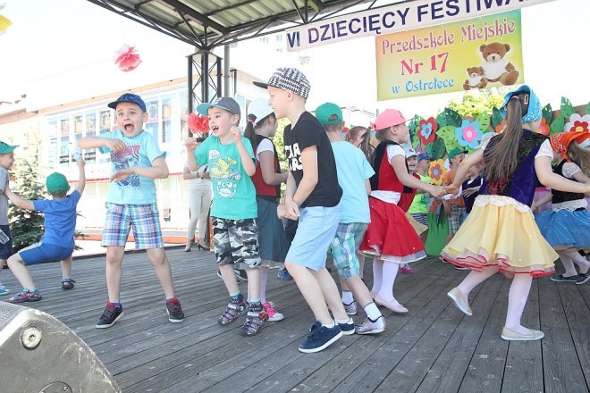 VI Przedszkolny Festiwal Tańca [19.05.2017] - zdjęcie #248 - eOstroleka.pl