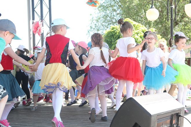 VI Przedszkolny Festiwal Tańca [19.05.2017] - zdjęcie #252 - eOstroleka.pl