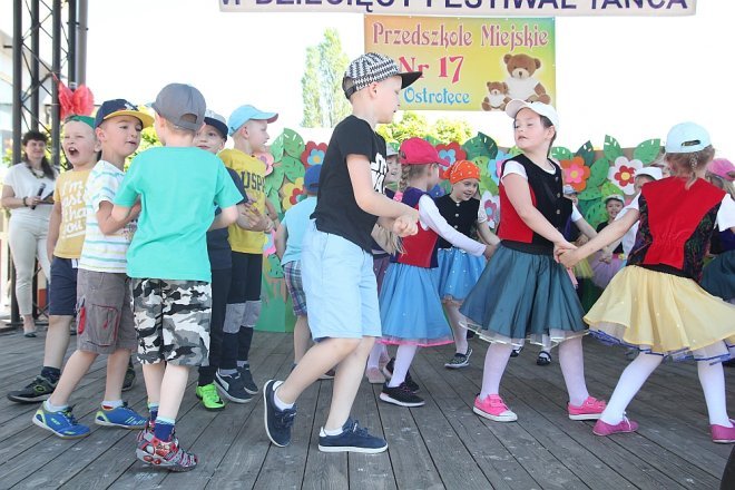 VI Przedszkolny Festiwal Tańca [19.05.2017] - zdjęcie #262 - eOstroleka.pl