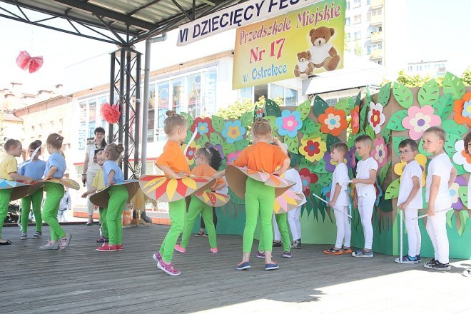 VI Przedszkolny Festiwal Tańca [19.05.2017] - zdjęcie #253 - eOstroleka.pl