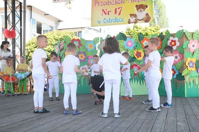 VI Przedszkolny Festiwal Tańca [19.05.2017] - zdjęcie #269 - eOstroleka.pl