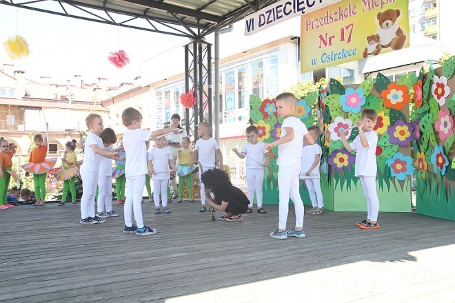 VI Przedszkolny Festiwal Tańca [19.05.2017] - zdjęcie #277 - eOstroleka.pl