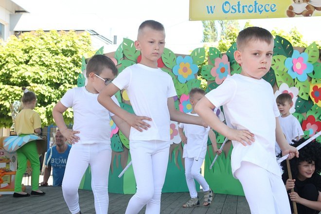 VI Przedszkolny Festiwal Tańca [19.05.2017] - zdjęcie #287 - eOstroleka.pl