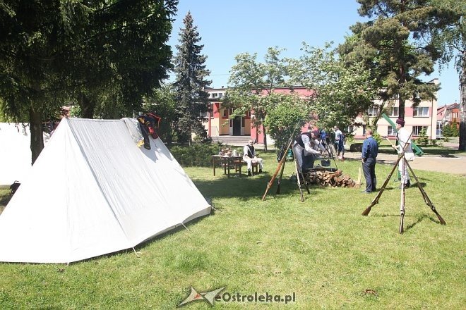 Piknik historyczny z „Czwartakami” przy I LO [ZDJĘCIA] - zdjęcie #10 - eOstroleka.pl
