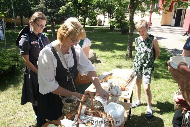 Piknik historyczny z „Czwartakami” przy I LO [ZDJĘCIA] - zdjęcie #14 - eOstroleka.pl