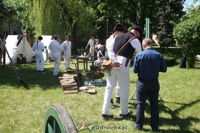 Piknik historyczny z „Czwartakami” przy I LO [ZDJĘCIA] - zdjęcie #36 - eOstroleka.pl