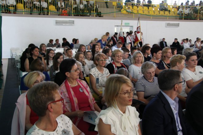 Łyse: Uroczystości szkolnego jubileuszu z udziałem Jerzego Hoffmana [ZDJĘCIA] - zdjęcie #27 - eOstroleka.pl
