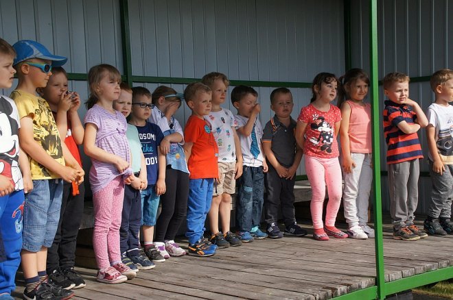 Dzień Rodziny w Przedszkolu Miejskim nr 17 Kraina Misiów [30.05.2017] - zdjęcie #36 - eOstroleka.pl