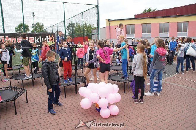 Festyn rodzinny z okazji Dnia Dziecka w Szkole Podstawowej nr 6 w Ostrołęce [01.06.2017] - zdjęcie #16 - eOstroleka.pl