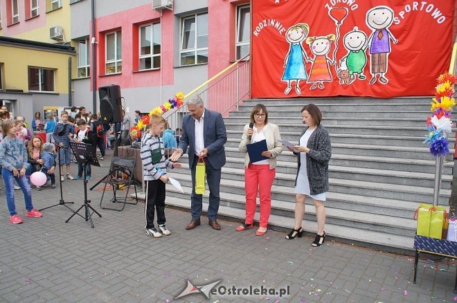 Festyn rodzinny z okazji Dnia Dziecka w Szkole Podstawowej nr 6 w Ostrołęce [01.06.2017] - zdjęcie #47 - eOstroleka.pl