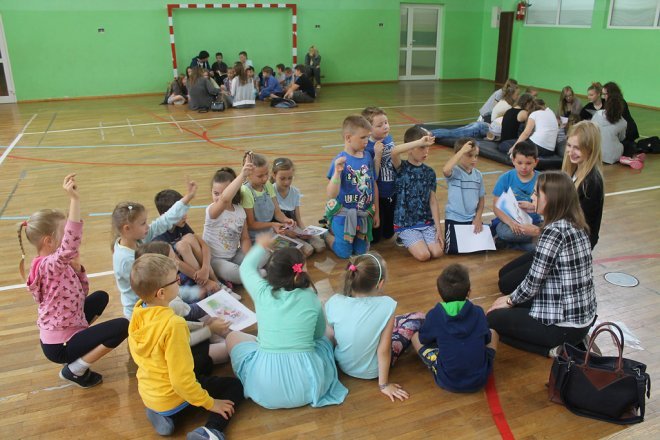 Uczniowie ostrołęckich szkół bili rekord w czytaniu [01.06.2017] - zdjęcie #26 - eOstroleka.pl