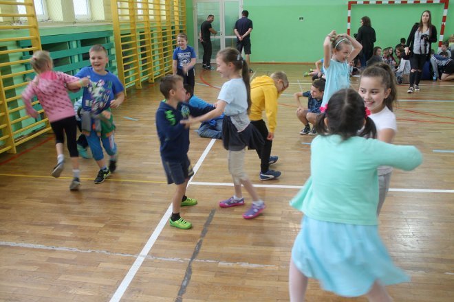 Uczniowie ostrołęckich szkół bili rekord w czytaniu [01.06.2017] - zdjęcie #41 - eOstroleka.pl