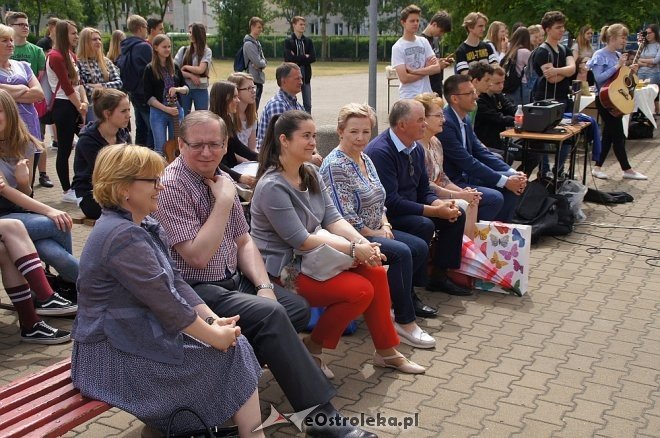 Uczniowie I LO zagrali charytatywnie dla Janka Jankowskiego [ZDJĘCIA] - zdjęcie #10 - eOstroleka.pl