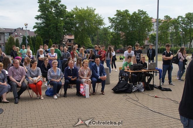 Uczniowie I LO zagrali charytatywnie dla Janka Jankowskiego [ZDJĘCIA] - zdjęcie #17 - eOstroleka.pl