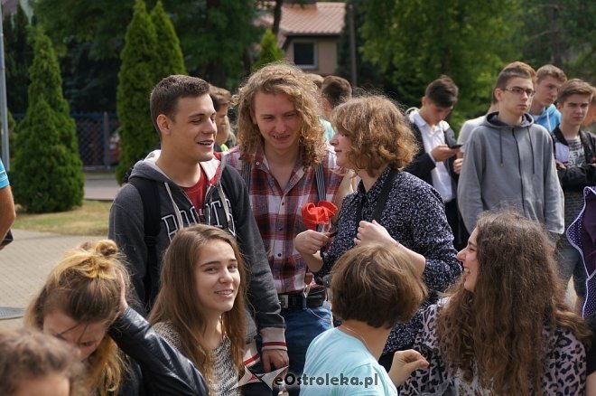 Uczniowie I LO zagrali charytatywnie dla Janka Jankowskiego [ZDJĘCIA] - zdjęcie #21 - eOstroleka.pl