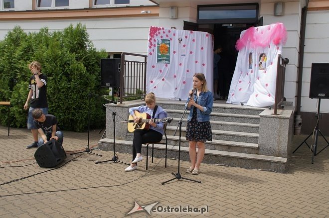 Uczniowie I LO zagrali charytatywnie dla Janka Jankowskiego [ZDJĘCIA] - zdjęcie #29 - eOstroleka.pl