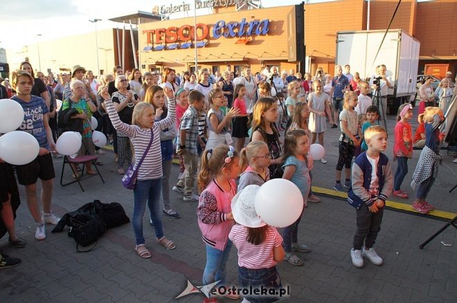 Koncert uwielbienia „Zjednoczeni dla Miłości” po raz trzeci w Ostrołęce [WIDEO, ZDJĘCIA] - zdjęcie #56 - eOstroleka.pl