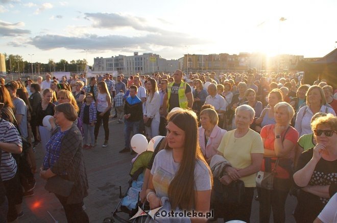 Koncert uwielbienia „Zjednoczeni dla Miłości” po raz trzeci w Ostrołęce [WIDEO, ZDJĘCIA] - zdjęcie #73 - eOstroleka.pl