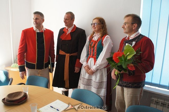 Sesja Rady Powiatu w „weselnym” klimacie [WIDEO, ZDJĘCIA] - zdjęcie #5 - eOstroleka.pl