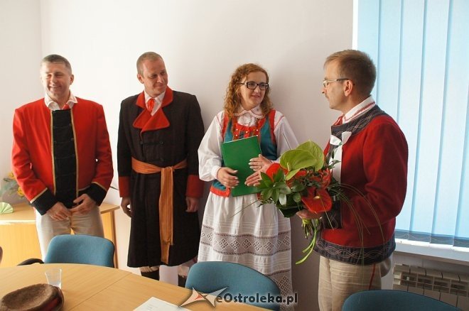 Sesja Rady Powiatu w „weselnym” klimacie [WIDEO, ZDJĘCIA] - zdjęcie #11 - eOstroleka.pl