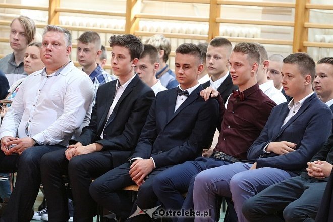 Zakończenie roku szkolnego III klas Gimnazjum nr 1 [22.06.2017] - zdjęcie #25 - eOstroleka.pl