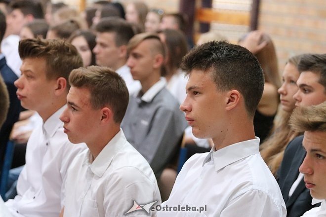 Zakończenie roku szkolnego III klas Gimnazjum nr 1 [22.06.2017] - zdjęcie #29 - eOstroleka.pl
