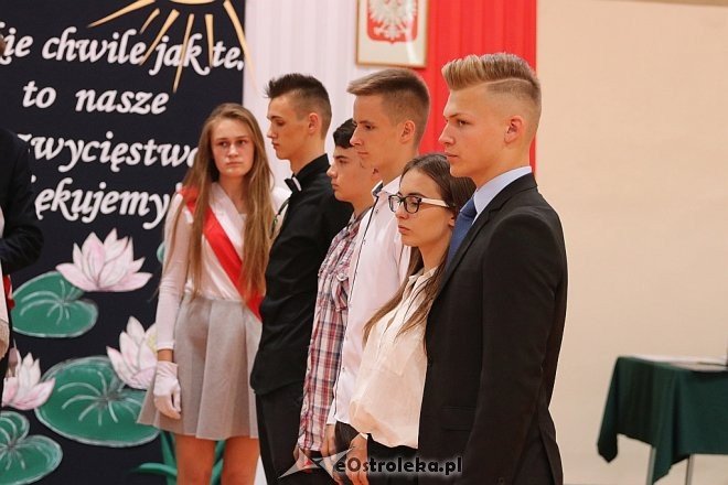 Zakończenie roku szkolnego III klas Gimnazjum nr 1 [22.06.2017] - zdjęcie #35 - eOstroleka.pl