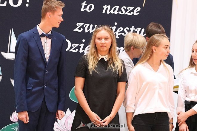 Zakończenie roku szkolnego III klas Gimnazjum nr 1 [22.06.2017] - zdjęcie #44 - eOstroleka.pl