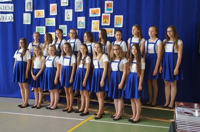 Zakończenie roku klas III w Gimnazjum nr 3 [22.06.2017] - zdjęcie #35 - eOstroleka.pl