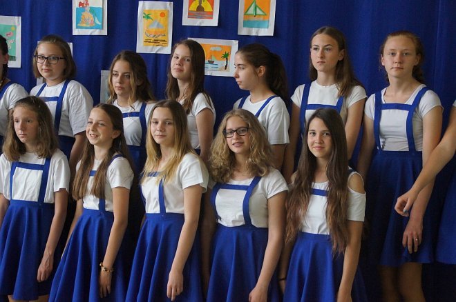Zakończenie roku klas III w Gimnazjum nr 3 [22.06.2017] - zdjęcie #37 - eOstroleka.pl
