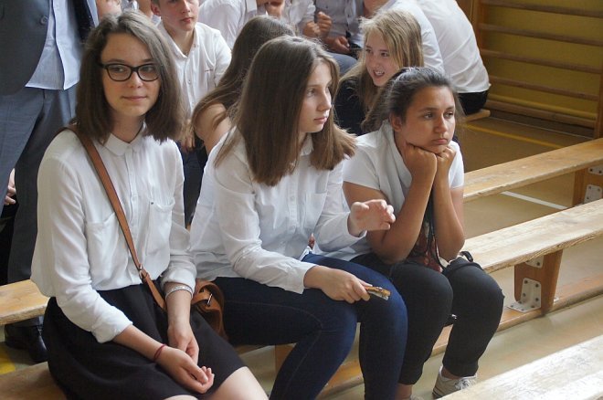 Zakończenie roku klas III w Gimnazjum nr 3 [22.06.2017] - zdjęcie #42 - eOstroleka.pl