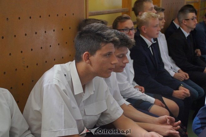 Zakończenie roku klas III w Gimnazjum nr 3 [22.06.2017] - zdjęcie #15 - eOstroleka.pl