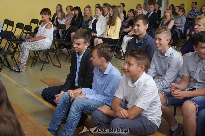 Zakończenie roku klas III w Gimnazjum nr 3 [22.06.2017] - zdjęcie #26 - eOstroleka.pl