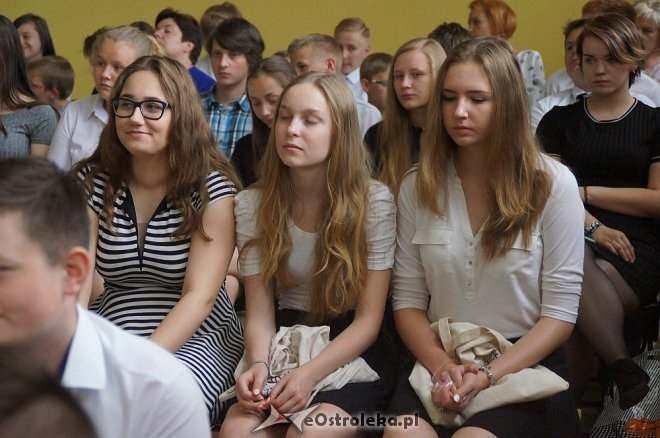 Zakończenie roku klas III w Gimnazjum nr 3 [22.06.2017] - zdjęcie #29 - eOstroleka.pl