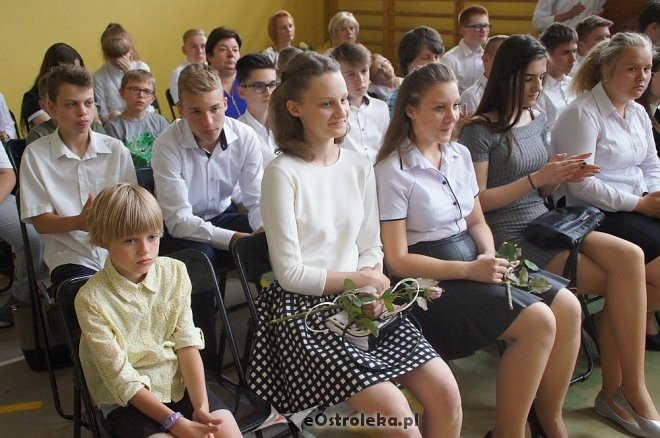 Zakończenie roku klas III w Gimnazjum nr 3 [22.06.2017] - zdjęcie #31 - eOstroleka.pl