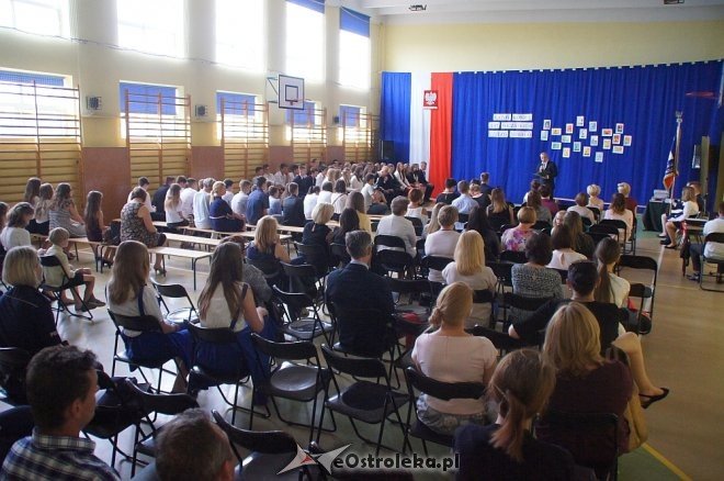 Zakończenie roku klas III w Gimnazjum nr 3 [22.06.2017] - zdjęcie #34 - eOstroleka.pl