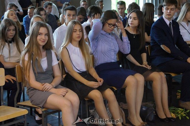 Zakończenie roku szkolnego klas III w Gimnazjum nr 5 [22.06.2017] - zdjęcie #52 - eOstroleka.pl