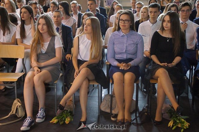 Zakończenie roku szkolnego klas III w Gimnazjum nr 5 [22.06.2017] - zdjęcie #54 - eOstroleka.pl