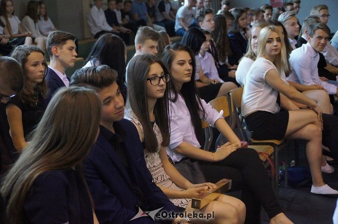 Zakończenie roku szkolnego klas III w Gimnazjum nr 5 [22.06.2017] - zdjęcie #73 - eOstroleka.pl