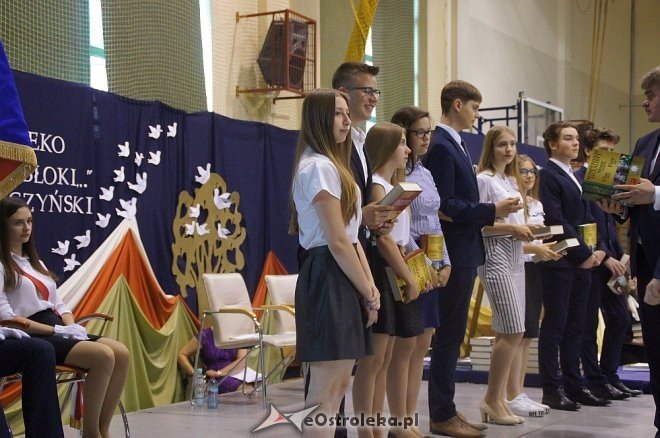 Zakończenie roku szkolnego klas III w Gimnazjum nr 5 [22.06.2017] - zdjęcie #26 - eOstroleka.pl